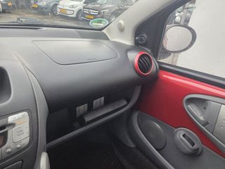 Voertuigafbeelding 8