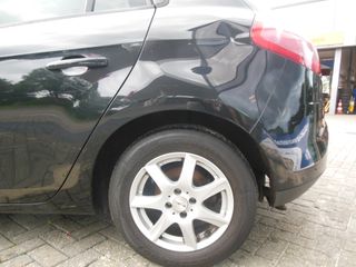 Voertuigafbeelding 6