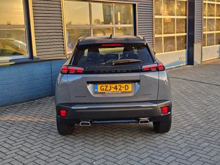 Voertuigafbeelding 3