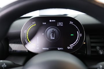 Voertuigafbeelding 6