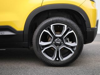 Voertuigafbeelding 12