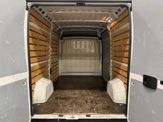 Voertuigafbeelding 8