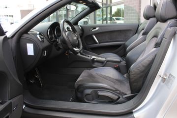 Voertuigafbeelding 8