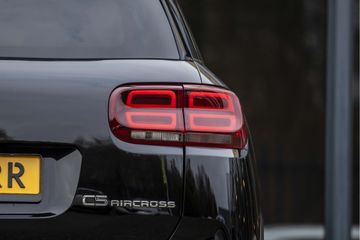 Voertuigafbeelding 6