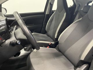 Voertuigafbeelding 8