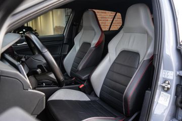 Voertuigafbeelding 8