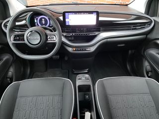 Voertuigafbeelding 6