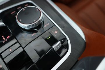 Voertuigafbeelding 44