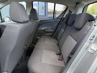 Voertuigafbeelding 9