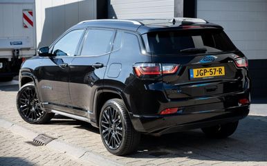 Voertuigafbeelding 3