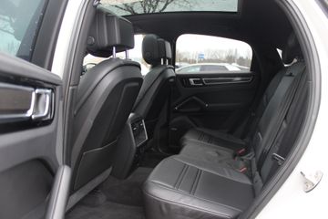 Voertuigafbeelding 8