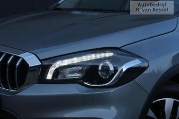 Voertuigafbeelding 6