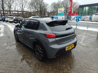 Voertuigafbeelding 3