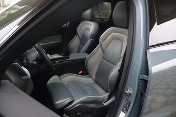 Voertuigafbeelding 11