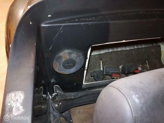 Voertuigafbeelding 4