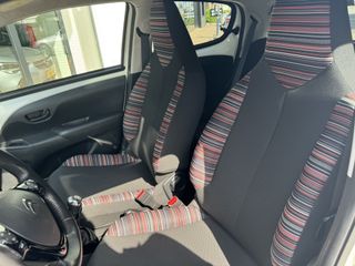 Voertuigafbeelding 6