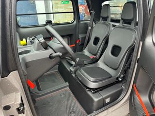 Voertuigafbeelding 6