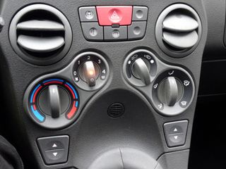 Voertuigafbeelding 12