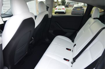 Voertuigafbeelding 12