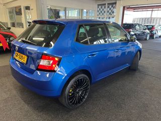 Voertuigafbeelding 4