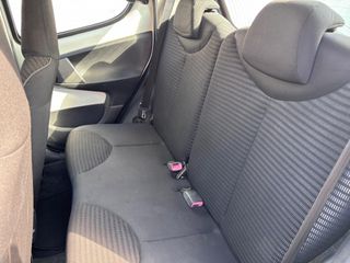 Voertuigafbeelding 6