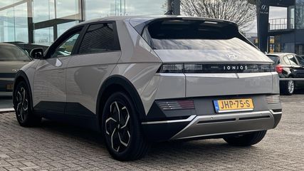 Voertuigafbeelding 3