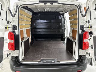 Voertuigafbeelding 12