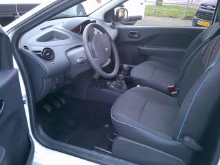 Voertuigafbeelding 8