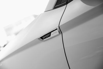 Voertuigafbeelding 4