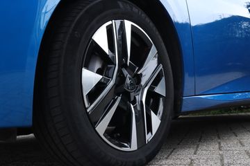 Voertuigafbeelding 8