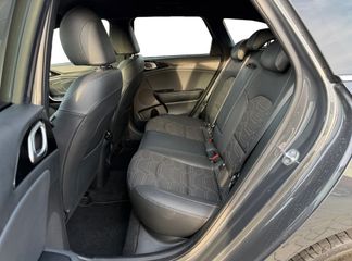 Voertuigafbeelding 12