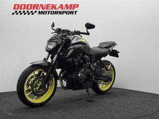 Voertuigafbeelding 6