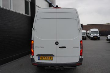 Voertuigafbeelding 4