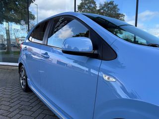 Voertuigafbeelding 8