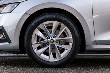 Voertuigafbeelding 8