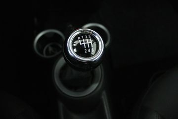 Voertuigafbeelding 18