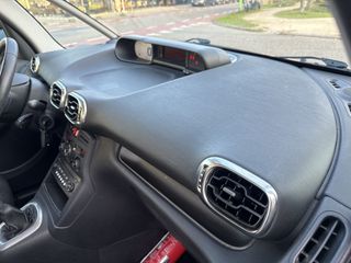 Voertuigafbeelding 75