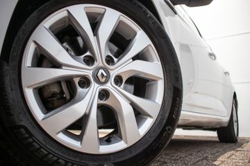 Voertuigafbeelding 12