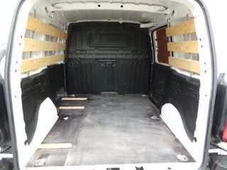 Voertuigafbeelding 16