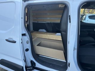 Voertuigafbeelding 12