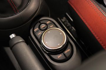 Voertuigafbeelding 24