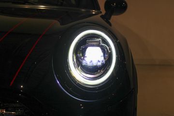 Voertuigafbeelding 7