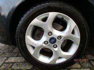 Voertuigafbeelding 6