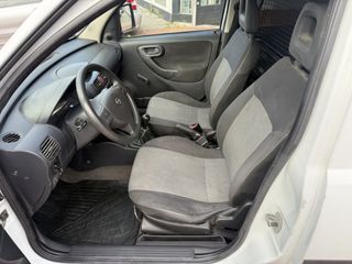 Voertuigafbeelding 16