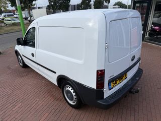 Voertuigafbeelding 3