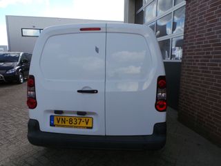 Voertuigafbeelding 4