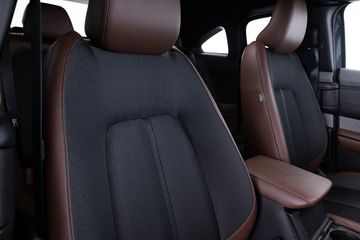 Voertuigafbeelding 4