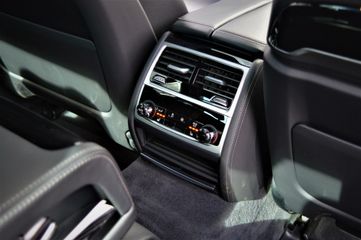 Voertuigafbeelding 52