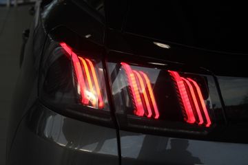 Voertuigafbeelding 12