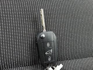 Voertuigafbeelding 24